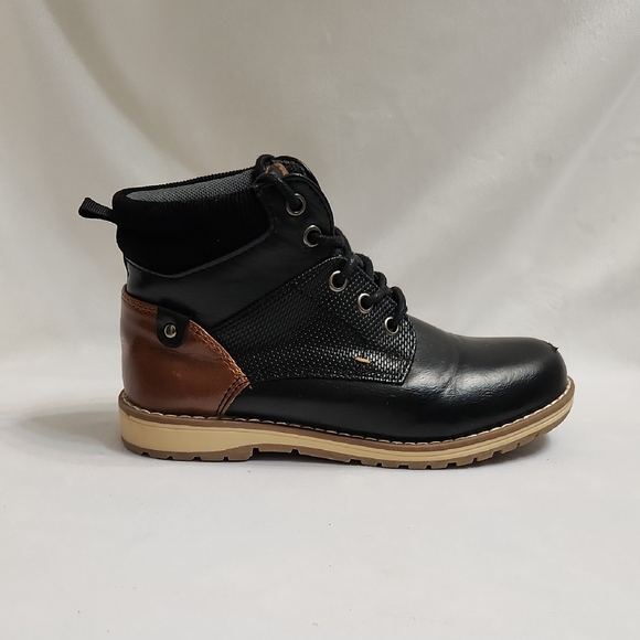 Tahari Black and Brown Winter Boots (Boys Size 1) - Picture 1 of 14
